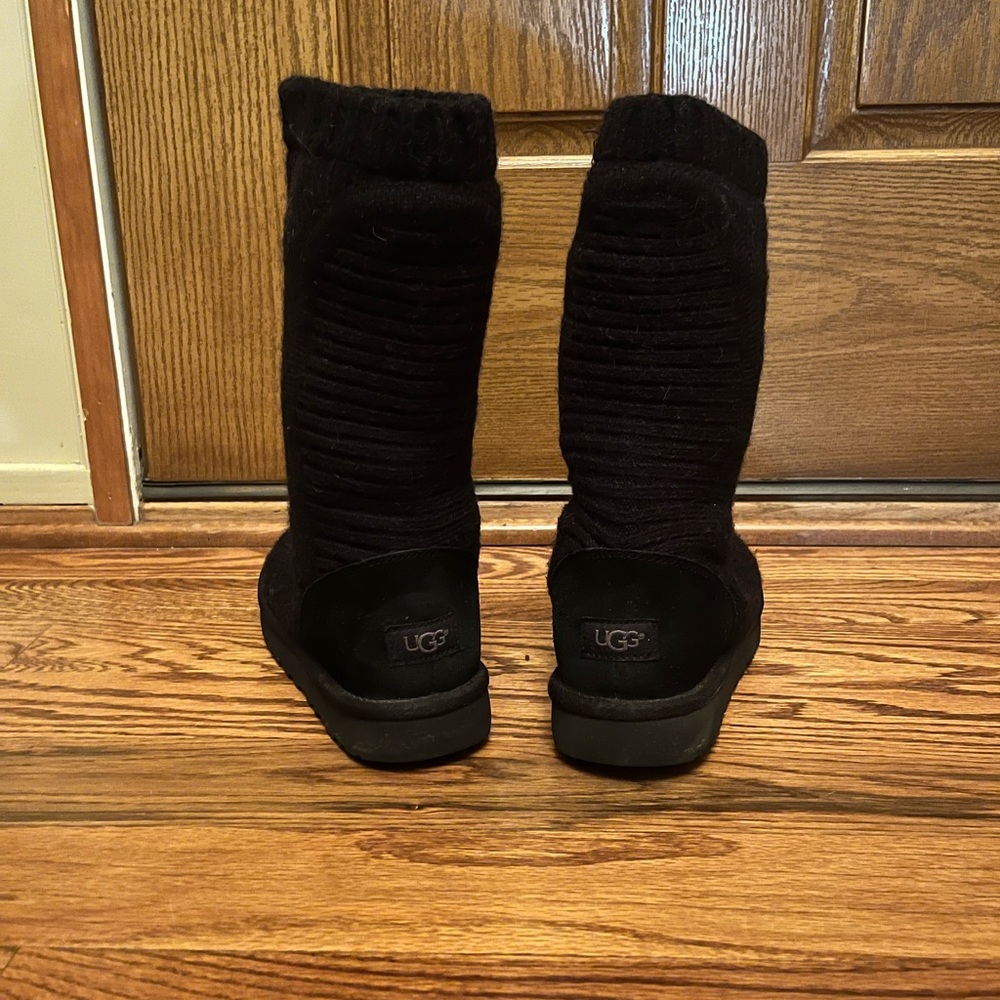 Uggs crochet knit boots